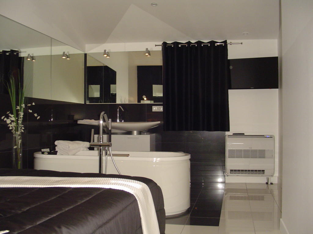La Cabane De Pepe Emilien Bed & Breakfast Chomerac ห้อง รูปภาพ