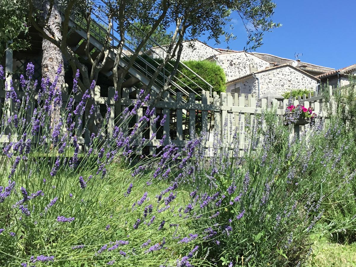 La Cabane De Pepe Emilien Bed & Breakfast Chomerac ภายนอก รูปภาพ